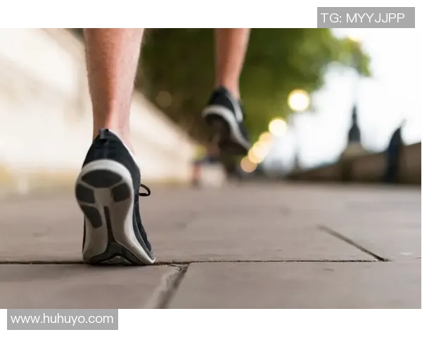 老鞋不离脚足球明星的坚持与魅力背后的故事