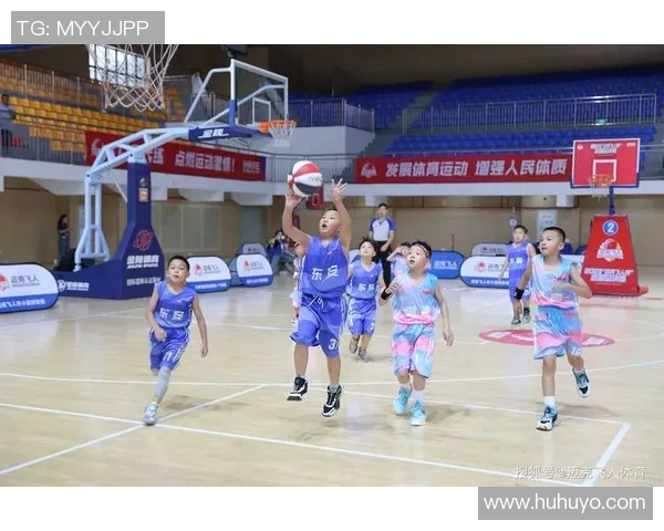 班级篮球明星的成长故事与奋斗历程展现青春活力与团队精神